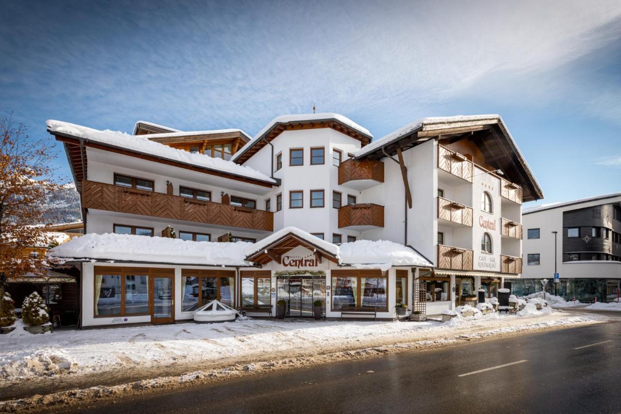 Hotel Central Seefeld in Tirol Buitenkant foto